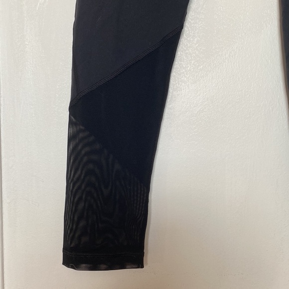 TNA black leggings with mesh *like new* - Picture 5 of 6